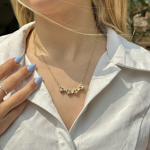 Un collar, dos formas de llevar tu amor y fortuna